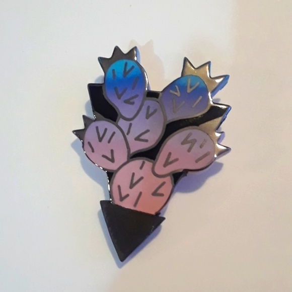 Unuque Cactus pin - Picture 1 of 3